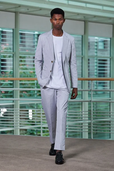Look 7